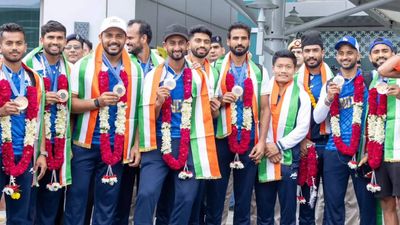Sports Minister hails Indian hockey team's perseverance and teamwork to win second consecutive Olympic bronze medal
