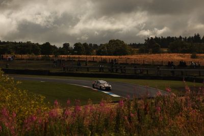 Rowbottom leads the way in Knockhill practice