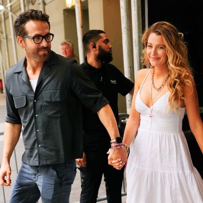 Blake Lively has revealed the sweet gift that Ryan Reynolds sent her each week at the start of their relationship