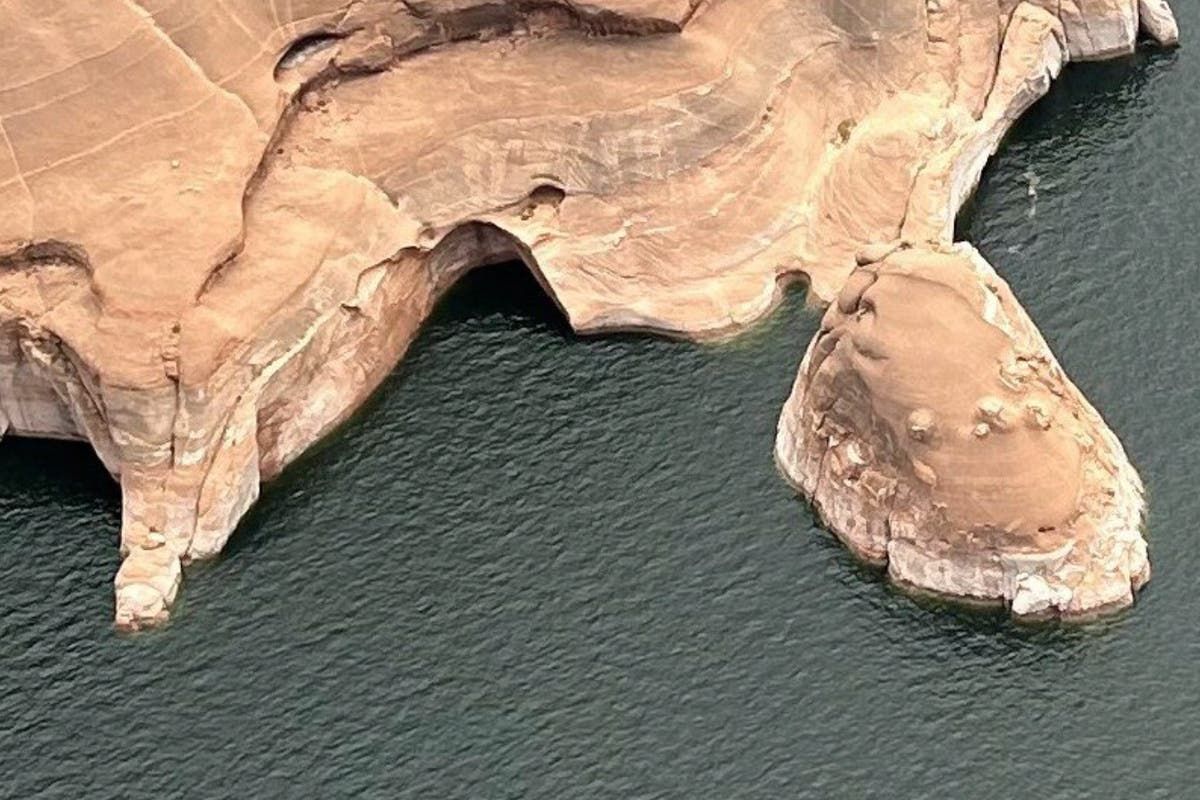 Large geological feature known as the ‘Toilet Bowl’…