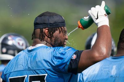 Panthers bringing back free-agent defensive lineman