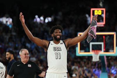 Why is Joel Embiid being booed in France v USA basketball game?