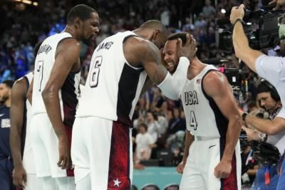 Team USA Extends Lead Over France In Thrilling Basketball Match