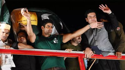 Watch: Arshad Nadeem receives a hero's welcome in Pakistan after historic Olympic gold in Paris