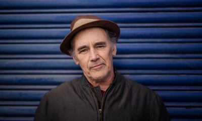 Mark Rylance among actors calling on Old Vic to cut links with fossil fuel investor