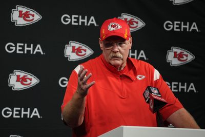 Andy Reid gives grim update after ‘Hollywood’ Brown injury vs. Jaguars