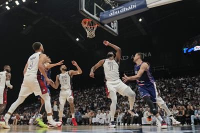 Team USA Tied With France In Intense Basketball Showdown