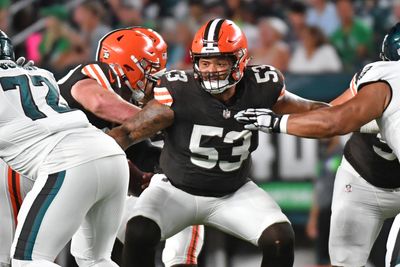 Seahawks trade C Nick Harris back to Browns