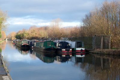 Toddler dies after being pulled from canal in Wolverhampton