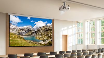 Back to School: Short-Throw Projectors Offer Advantages in the Classroom