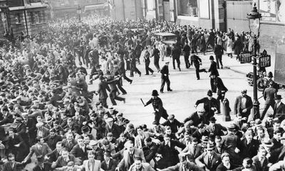 Archive, 1936: Fascist march on Cable Street stopped after disorderly scenes