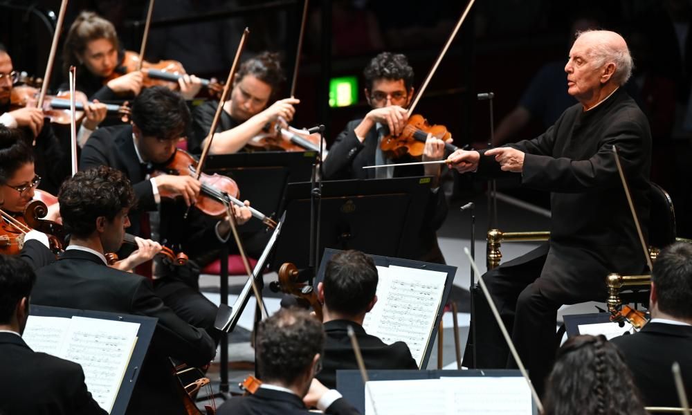 Prom 31: West-Eastern Divan Orchestra/Barenboim review…
