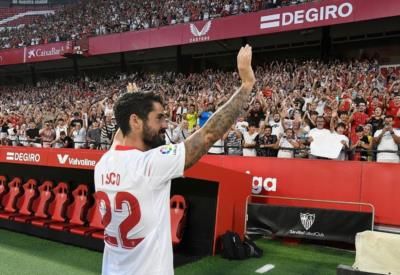 Isco Embracing The Joy Of Soccer And Family