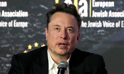 Elon Musk should face arrest if he incited UK rioters, says ex-Twitter chief