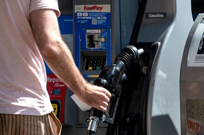 Gas prices slide may continue to help consumers this fall