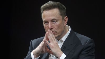 Ex-Twitter VP says if Elon Musk keeps stirring up unrest, 'get an arrest warrant'