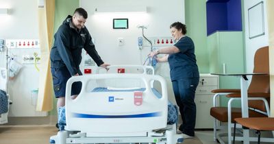 The crucial minute in the big Canberra Hospital move