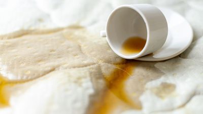 How to quickly get coffee and tea stains out of a mattress