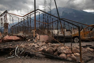 Evacuees from resort town in the Canadian Rockies can return Friday after wildfire, officials say