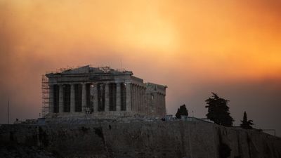 Foreign help rushed to Greece as wildfire forces thousands to flee Athens suburbs