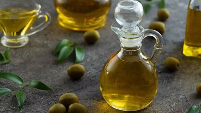 The right amount and timing of olive oil intake crucial for heart health, study reveals