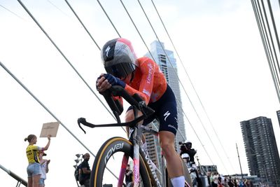 Tour de France Femmes: Demi Vollering rules Rotterdam with stage 3 time trial victory and moves into yellow jersey