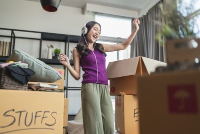 Free rent, discounted Wifi, lowered security deposits: Landlords are sweetening deals for renters