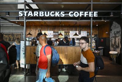 Starbucks shares jump 20% after company poaches Chipotle CEO