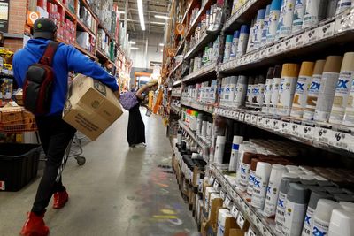 Home Depot projects weakened sales, spelling shaky economic conditions