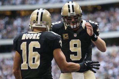 Members of the 2009 Super Bowl team visit Saints practice