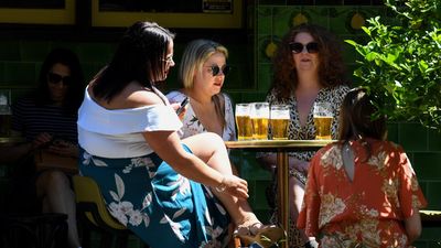End of sit-down drinking law gets 'standing ovation'