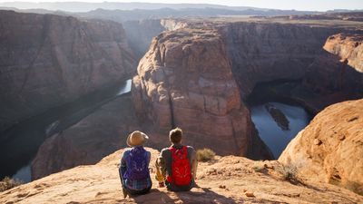 2 hikers struck by lightning on rim of iconic National Park overlook