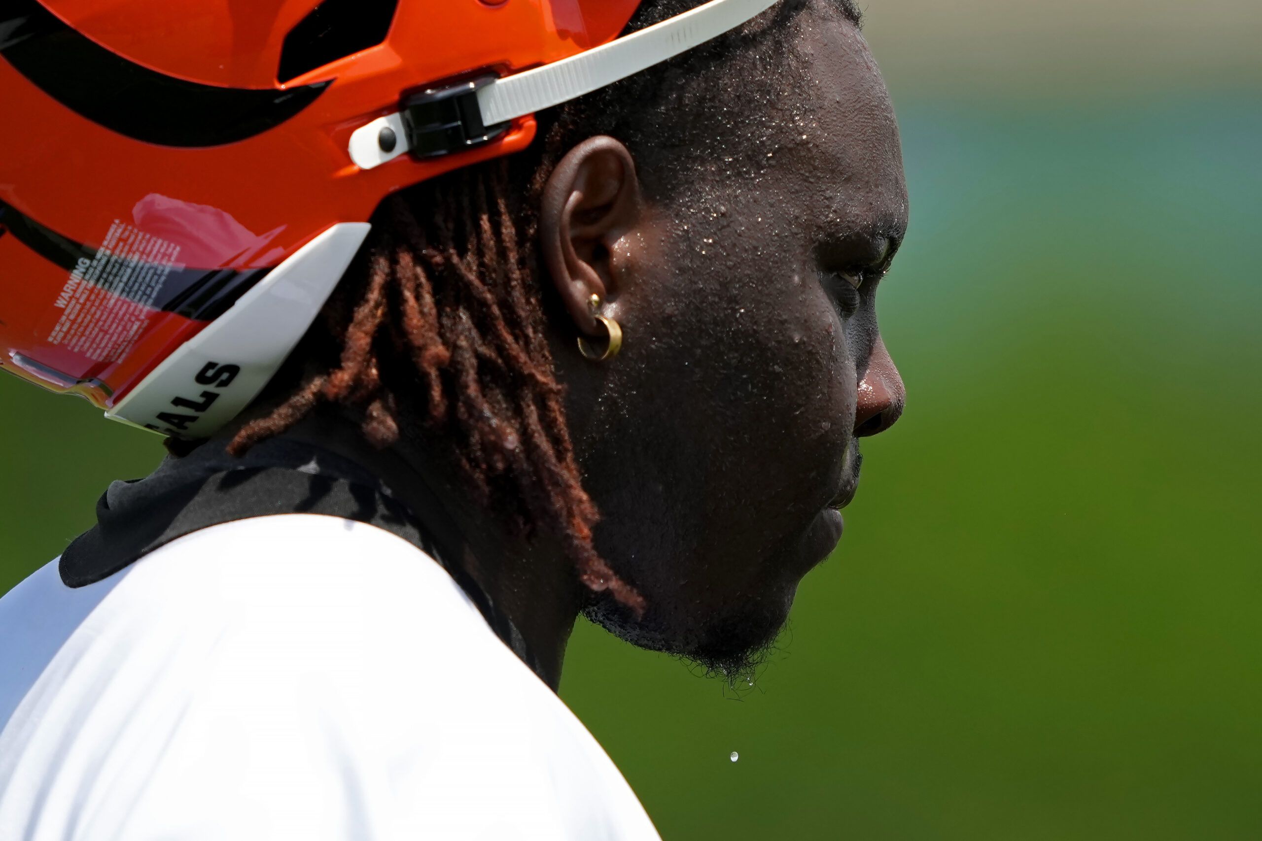 Bengals Rookie Amarius Mims Shoots Down Injury-prone…