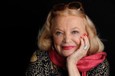 Gena Rowlands, acting powerhouse and star of movies by her director-husband, John Cassavetes, dies