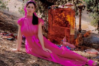 Marina Diamandis Stuns In Pink Dress, Exuding Elegance And Style