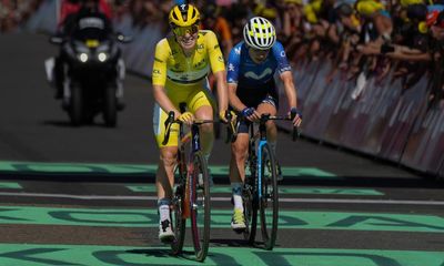 Vollering crash puts Tour de France Femmes crown in jeopardy as Vas shines