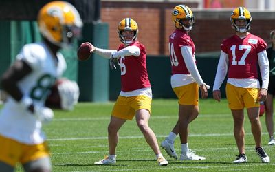 Battle of the backups: Sean Clifford and Michael Pratt keeping it friendly amid heated QB competition