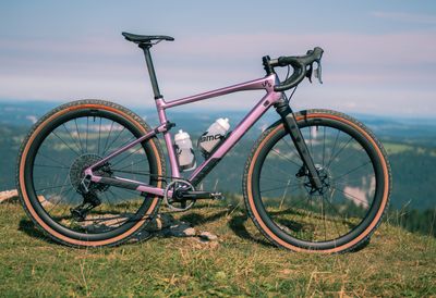 Refreshed BMC URS blurs the line between gravel and mountain bike genres