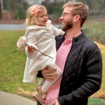Father-Daughter Bond Shines In Heartwarming Photo