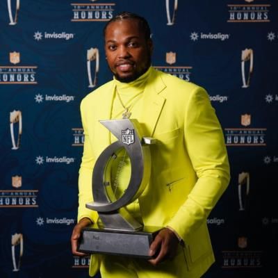 Derrick Henry Beaming With Pride After Receiving Prestigious Award