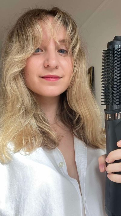 The GHD Duet Blowdry Brush Is The Key To Effortless French Girl Bangs