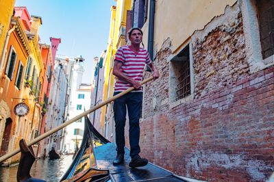 Venice is running out of gondoliers because of ‘generational change,’ even as record tourist numbers swarm the city