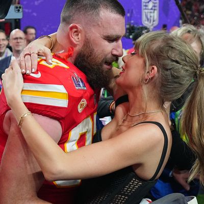 Taylor Swift Visited Boyfriend Travis Kelce on the Set of His New Game Show, Contestant Reveals