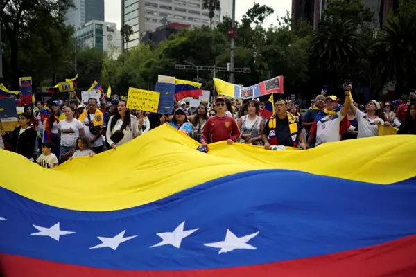 Venezuelan Opposition, Regime Backers To Hold Rival Protests