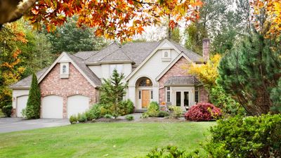 Expert brokers reveal everything you need to know about buying a home in fall