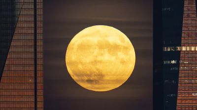 Why is a 'once-in-a-decade' Supermoon Blue Moon happening twice in 2 years?