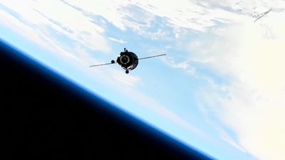 Robotic Russian Progress 89 cargo ship docks at ISS with tons of fresh supplies (video)