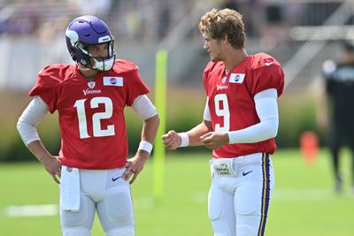 Vikings QB Sam Darnold to sit against Browns, Nick Mullens to start