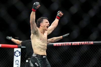 Jack Jenkins def. Herbert Burns at UFC 305: Best photos