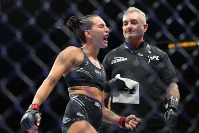 Casey O’Neill def. Luana Santos at UFC 305: Best photos